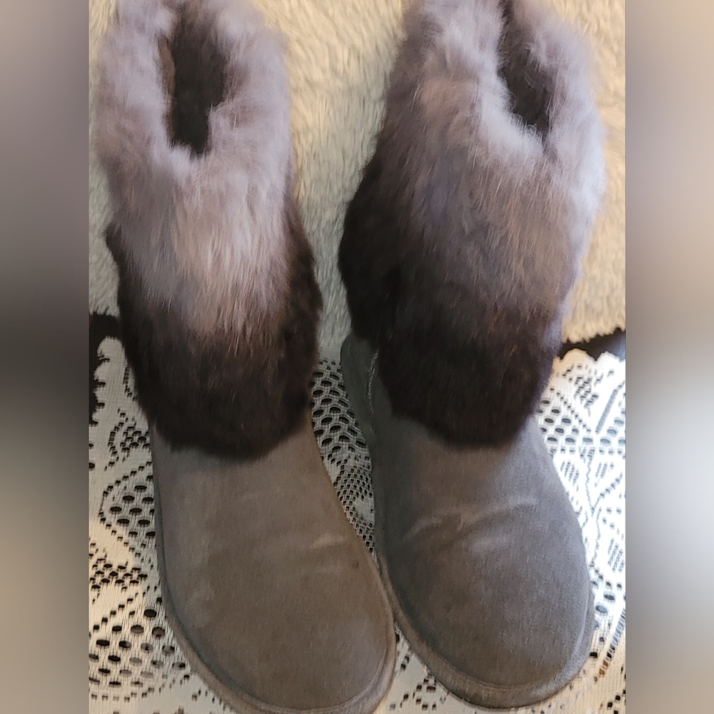 Used BearPaw Keely Charcoal